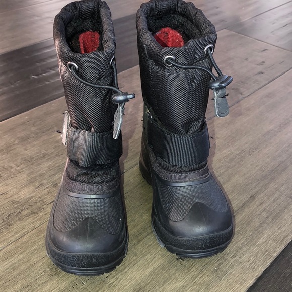Kamik black lined snow boots size 8 - Picture 2 of 5